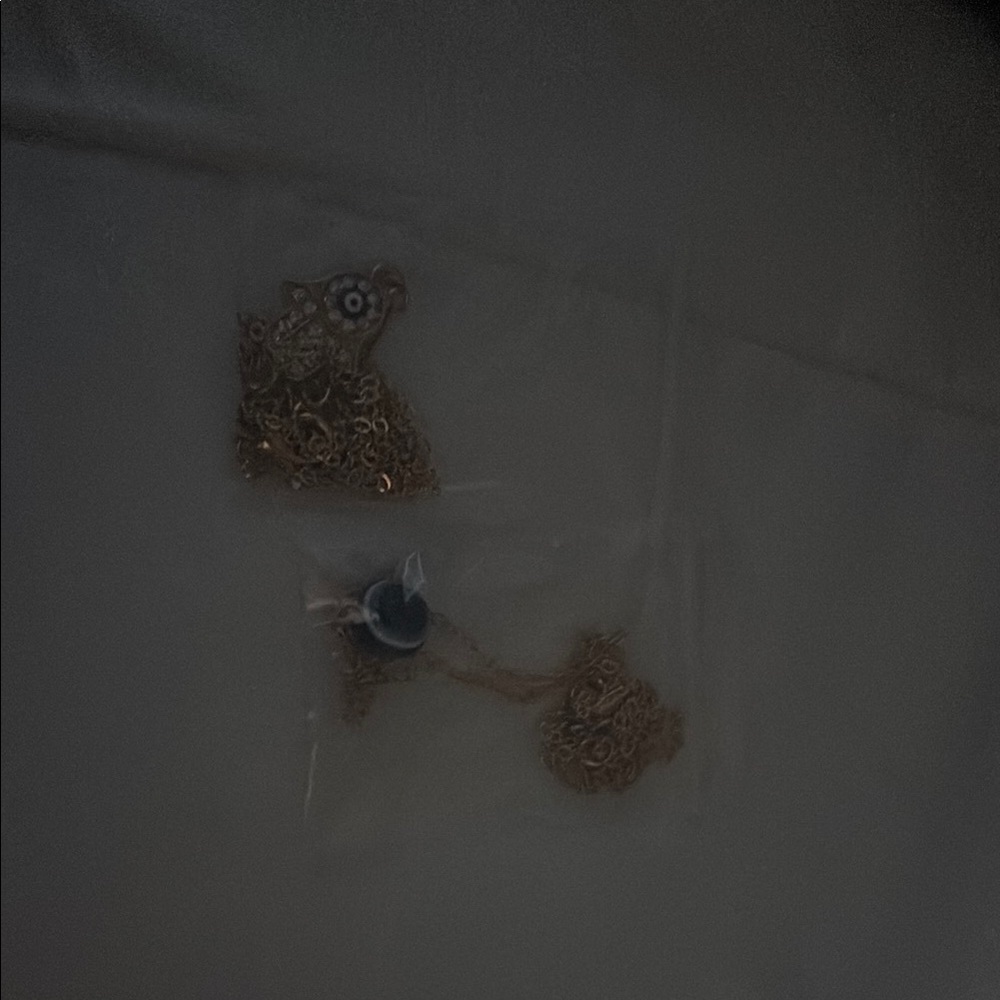 Gold Chain Necklace with Pendant